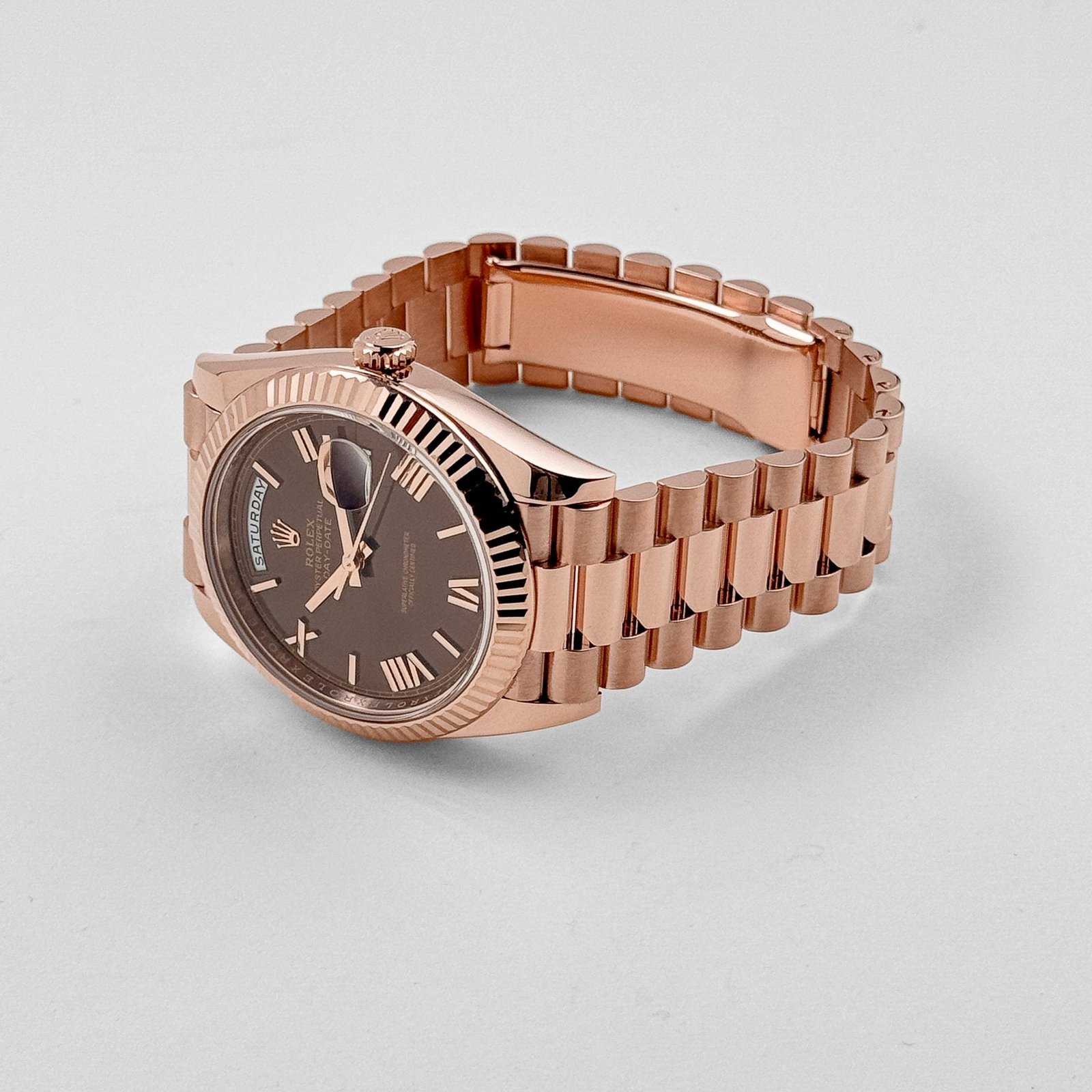 R01ex Day-Date 40 228235 Rose Gold Chocolate Roman Dial (2024)