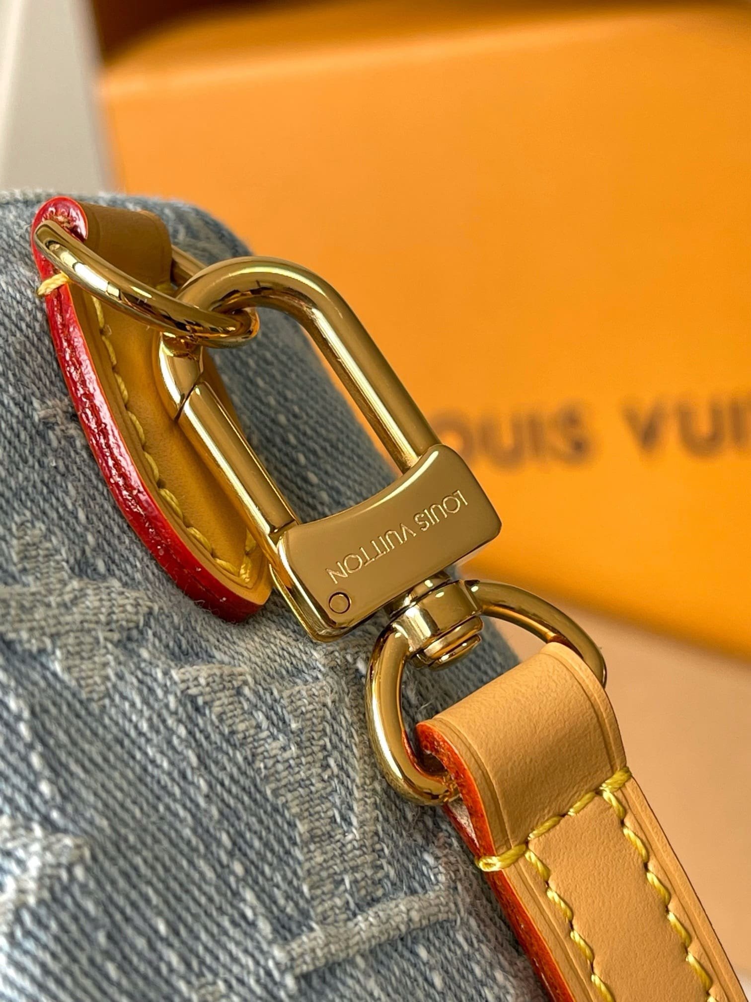L0vis Vvtt0n M11212 Nano Speedy