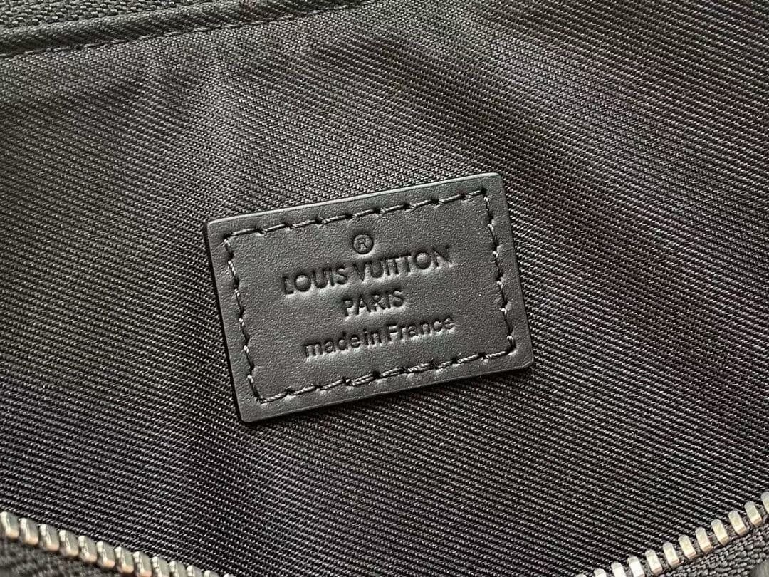 L0vis Vvtt0n N40504 Takeoff Pouch
