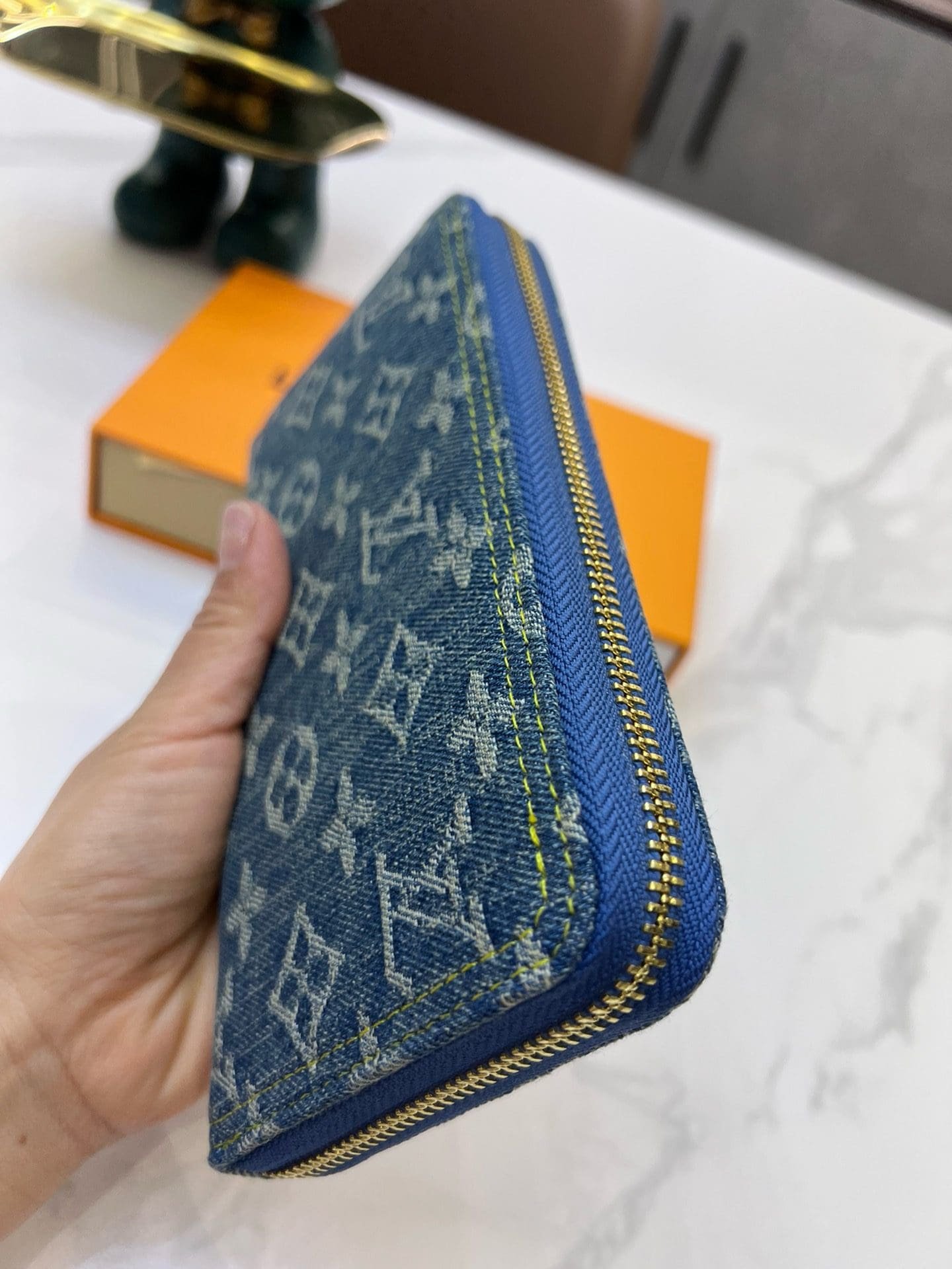 L0vis Vvtt0n M82958 Zippy Wallet