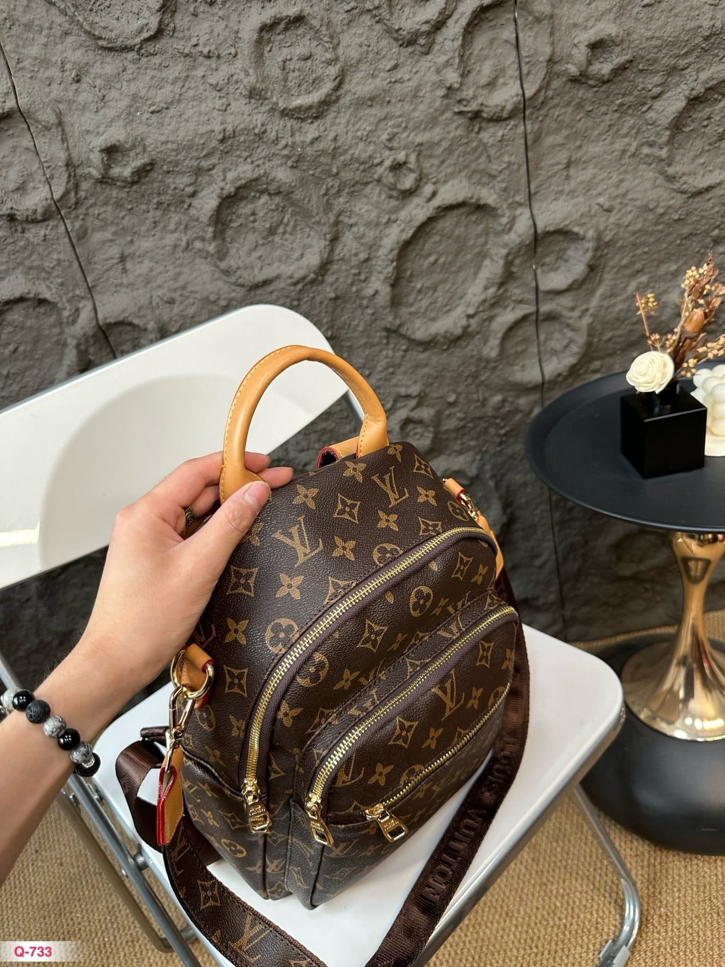 L0vis Vvtt0n Backpack
