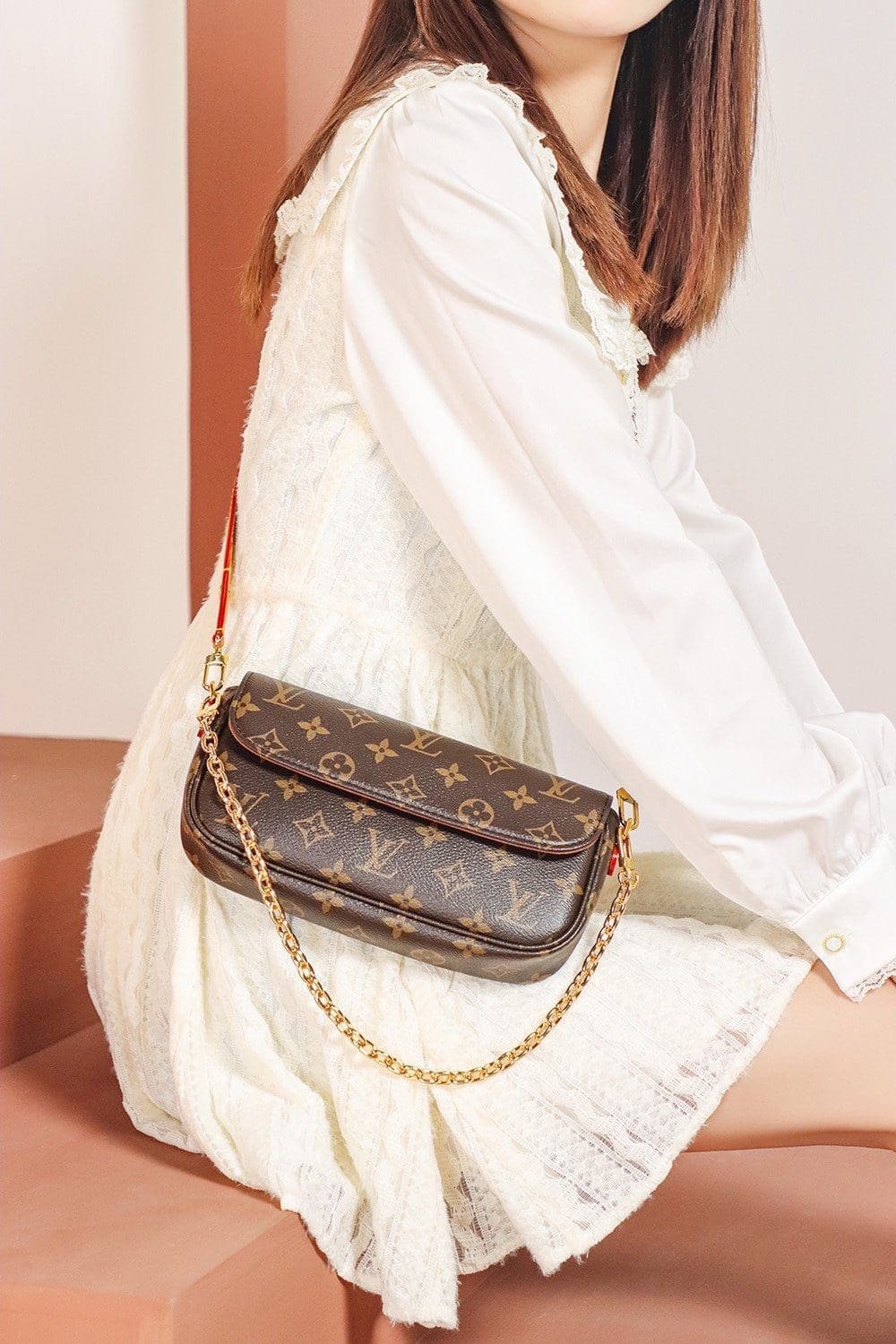 L0vis Vvtt0n Wallet on Chain Ivy Monogram M81911
