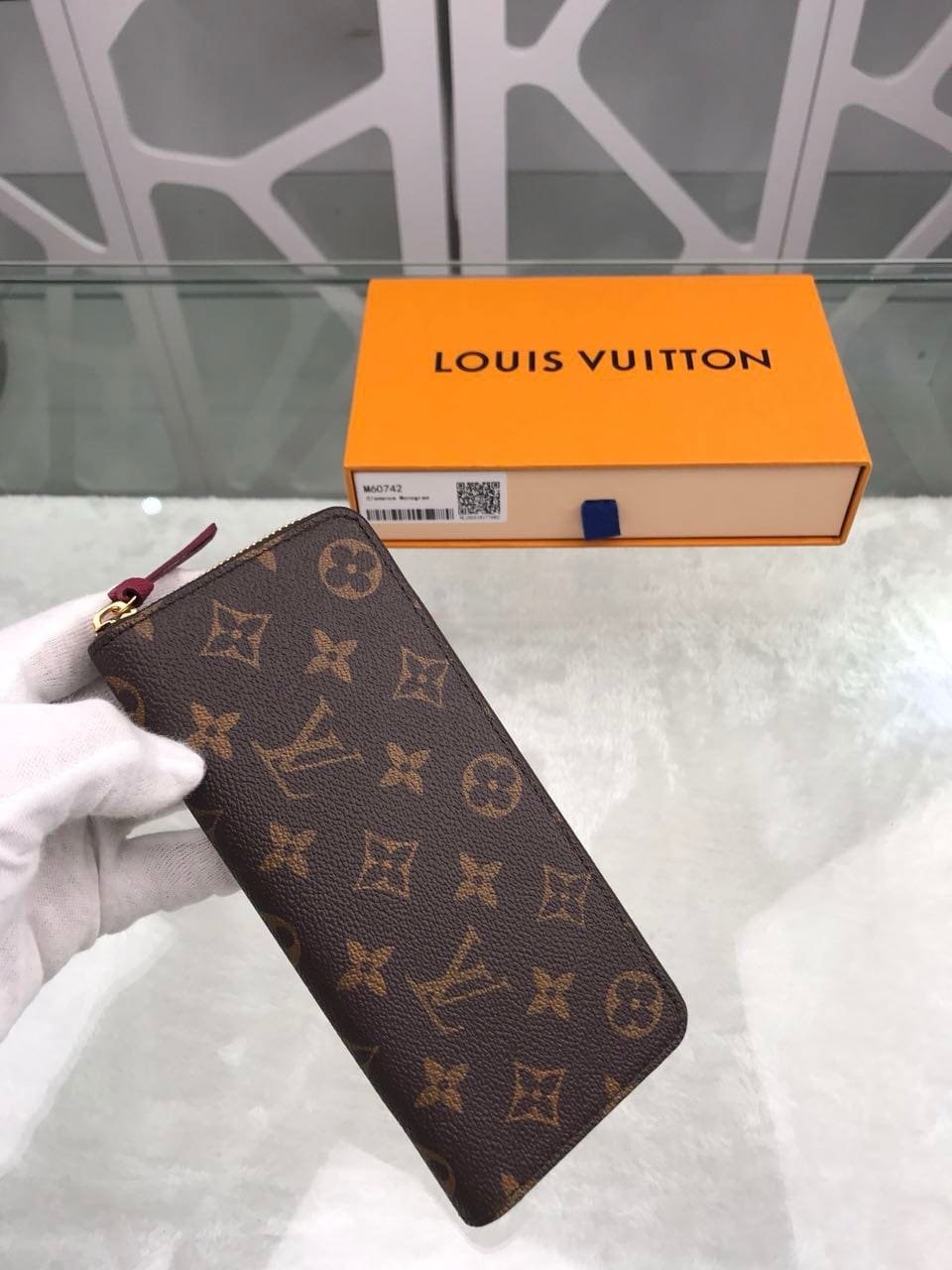 L0vis Vvtt0n Monogram Canvas Clemence Wallet M60742 Fuchsia