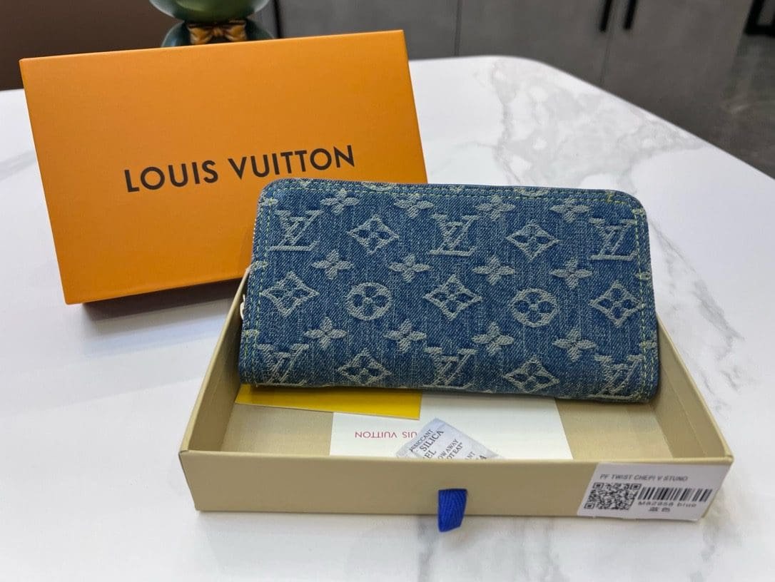 L0vis Vvtt0n M82958 Zippy Wallet