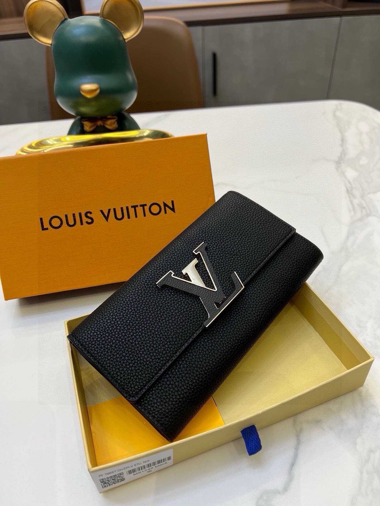 L0vis Vvtt0n M61248 Capucines Wallet