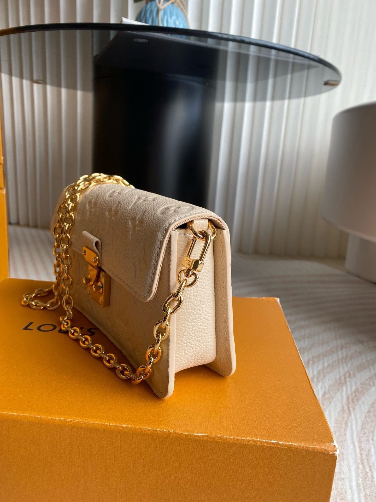 L0vis Vvtt0n M82836 WALLET ON CHAIN METIS handbags