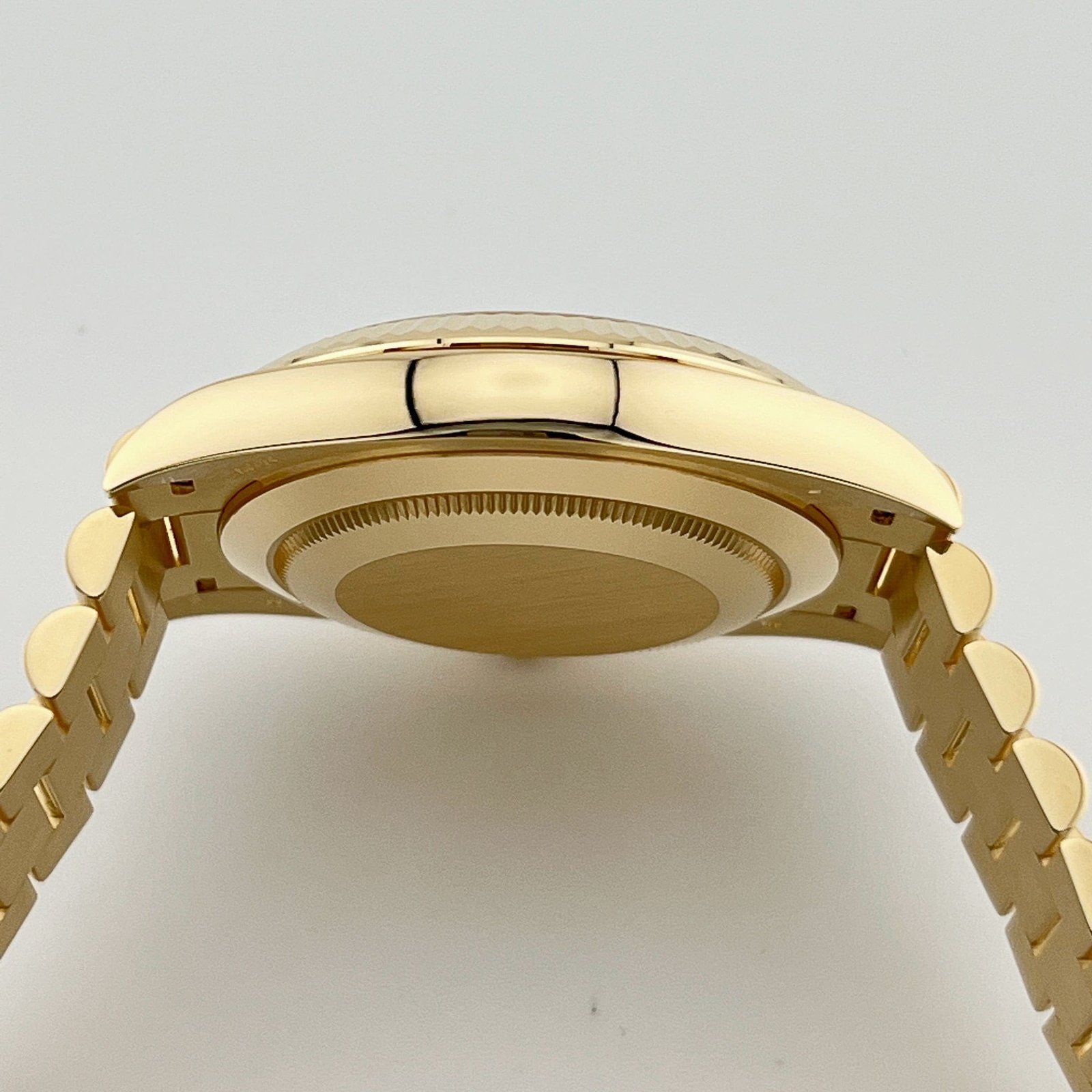 R01ex Day-Date 40 228238 Yellow Gold Green Roman Numerals Dial (2023)