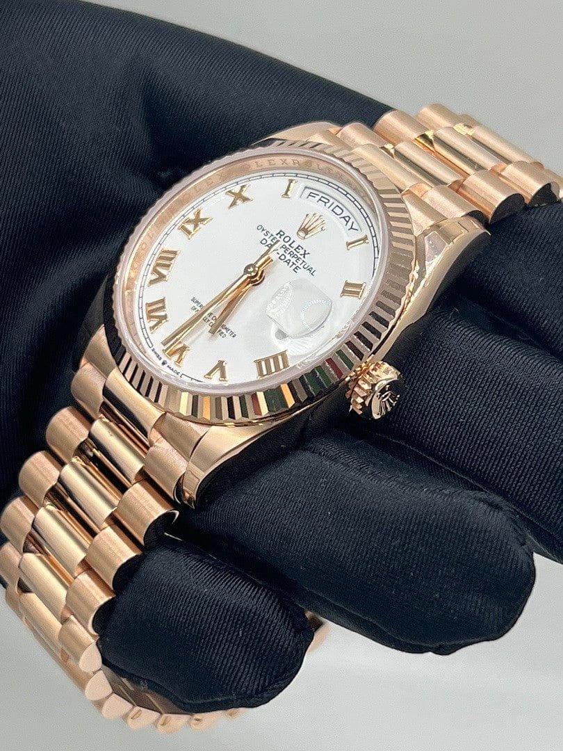 R01ex Day-Date 36 128235 Rose Gold White Dial