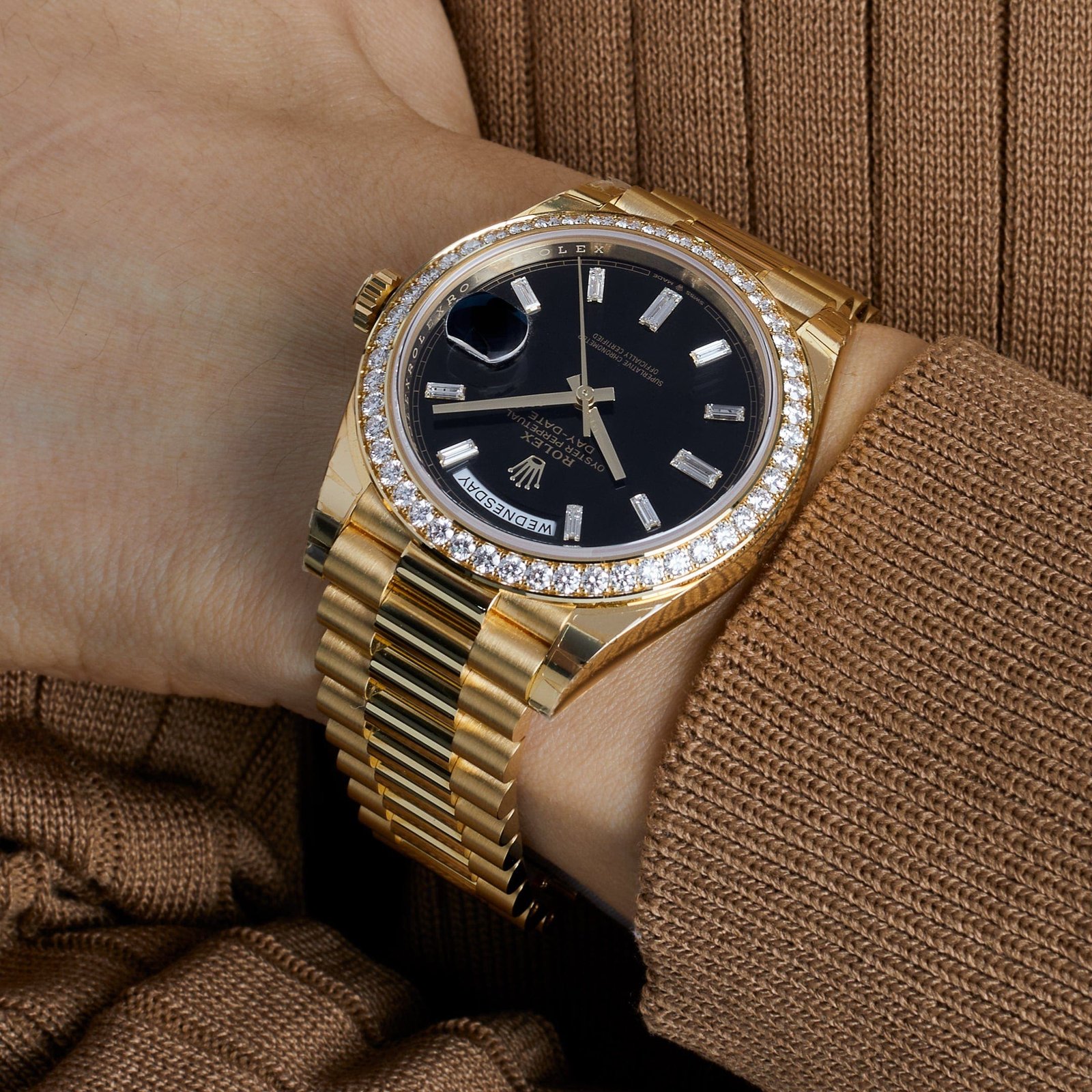 R01ex Day-Date 40 228348RBR Yellow Gold Black D1am0nd Dial D1am0nd Bezel