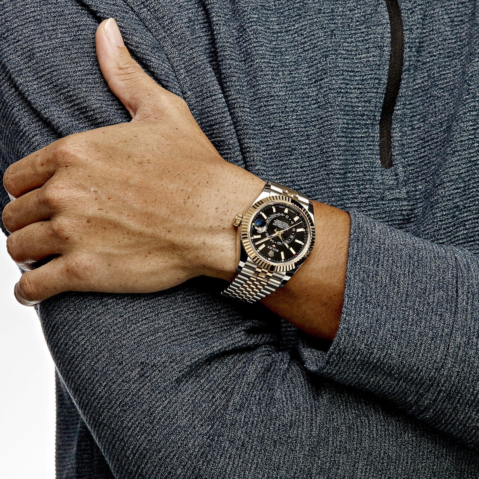 R01ex Sky-Dweller 326933 Stainless Steel Yellow Gold Jubilee Black Dial