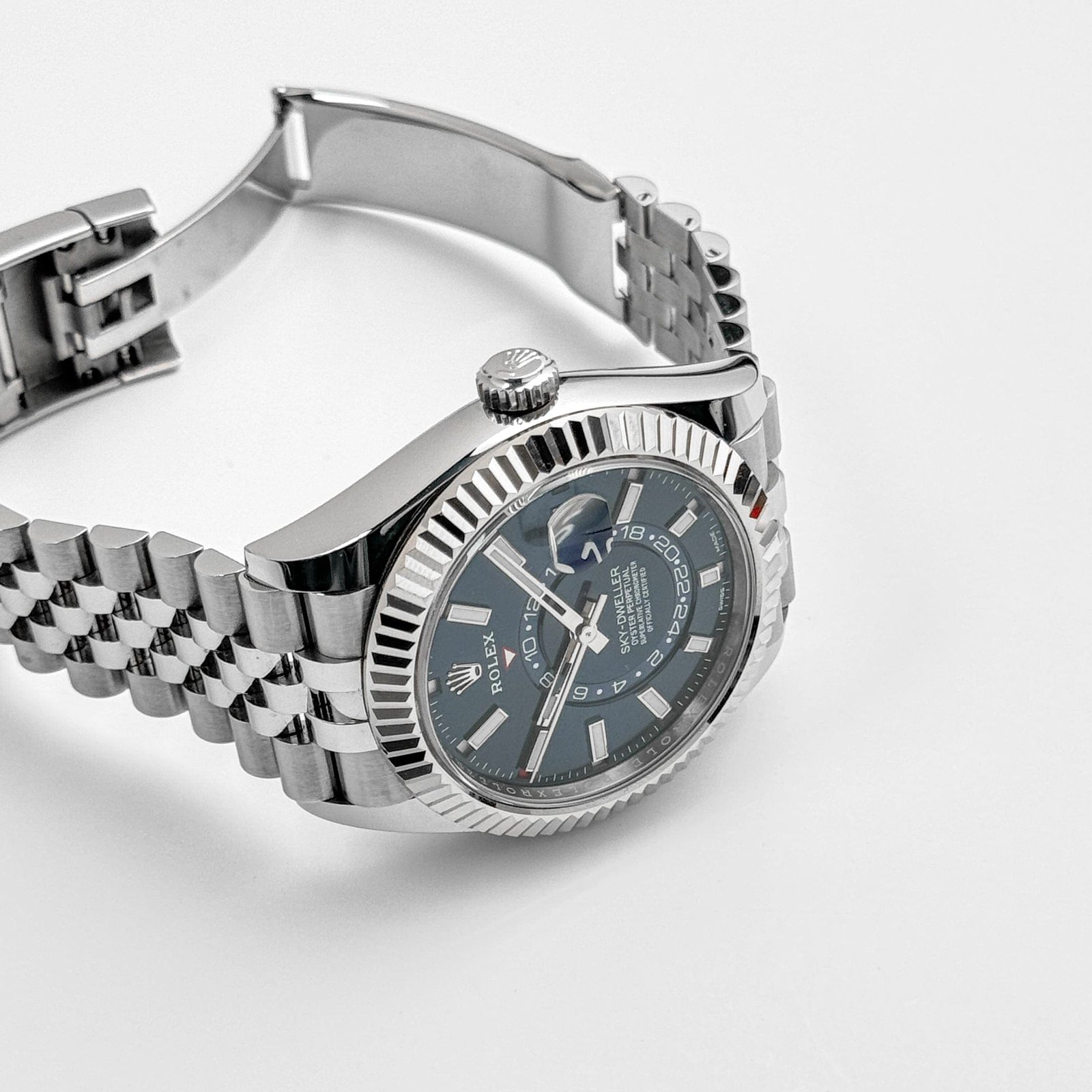 R01ex Sky-Dweller 326934 Stainless Steel Blue Dial Jubilee (2022)