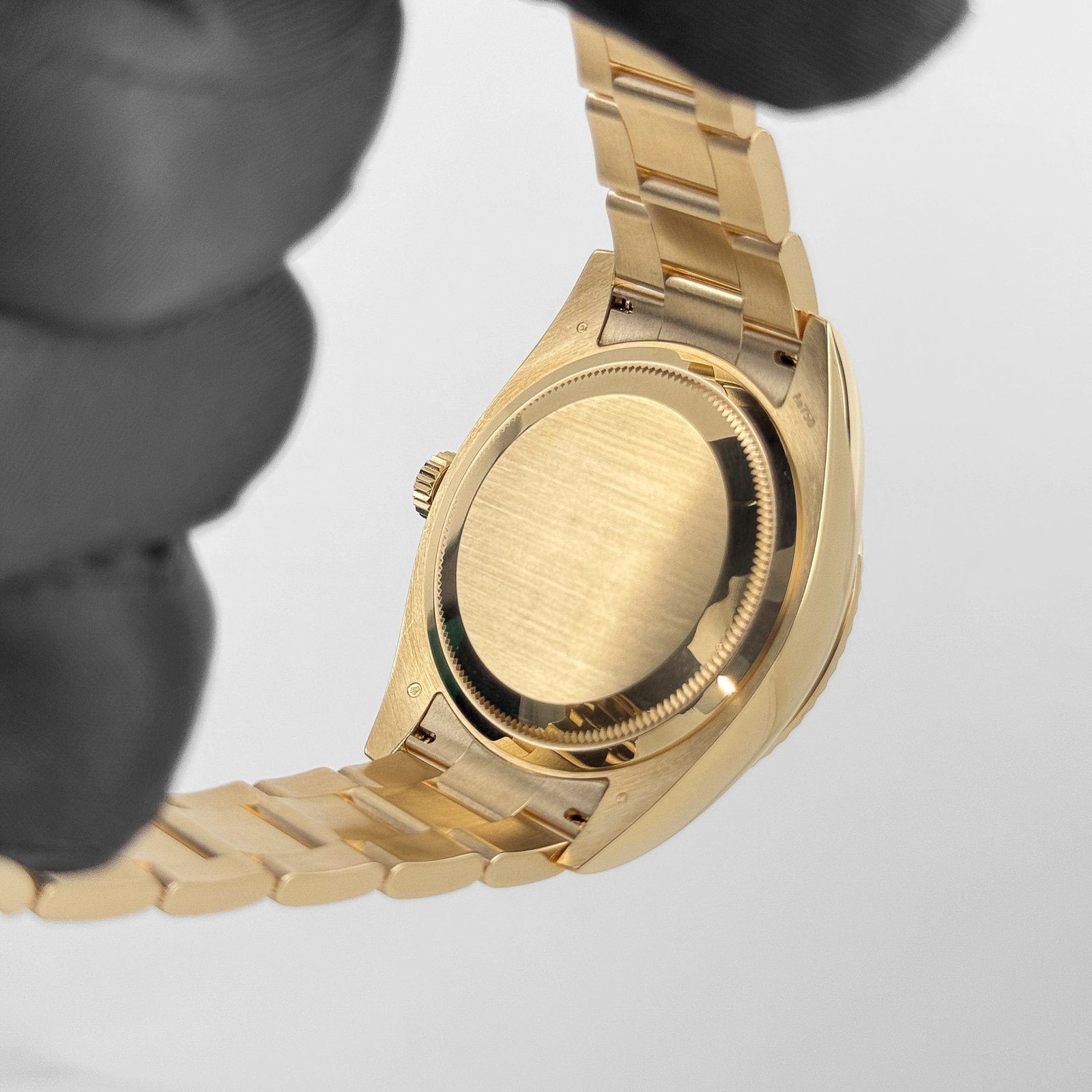 R01ex Sky-Dweller 326938 Yellow Gold Black Dial (2021)