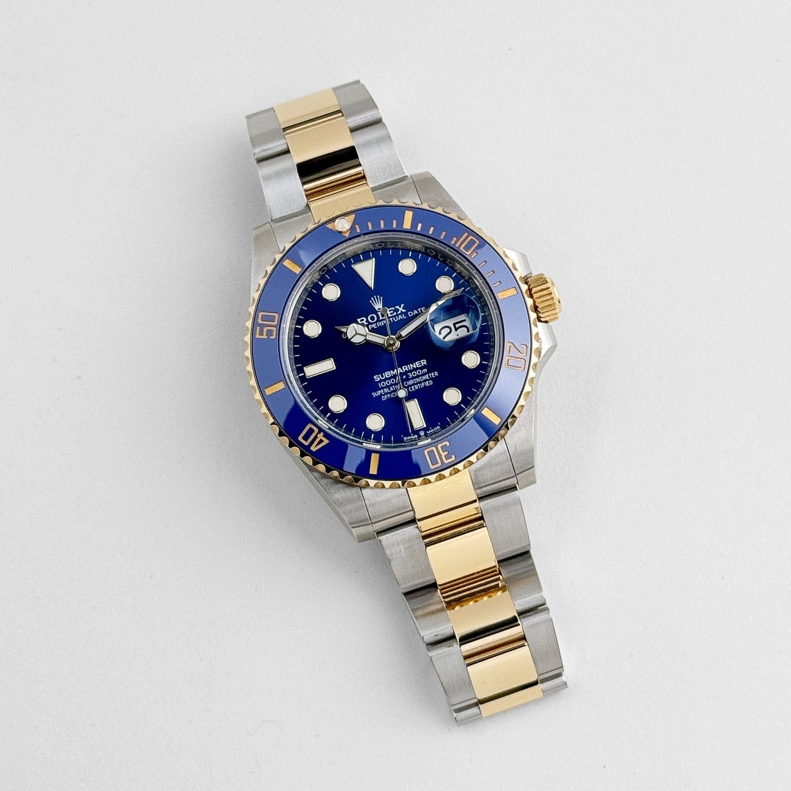 R01ex Submariner Date 126613LB Stainless Steel Yellow Gold Blue Dial (2021)