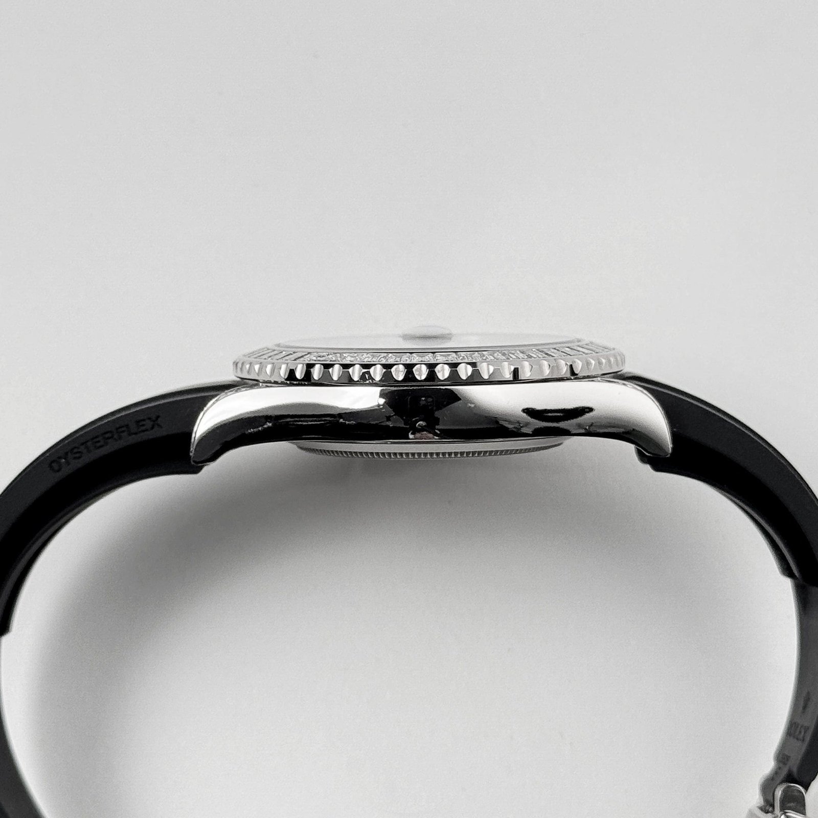 R01ex Yacht-Master 42 226679TBR White Gold Black Dial D1am0nd Bezel (2023)