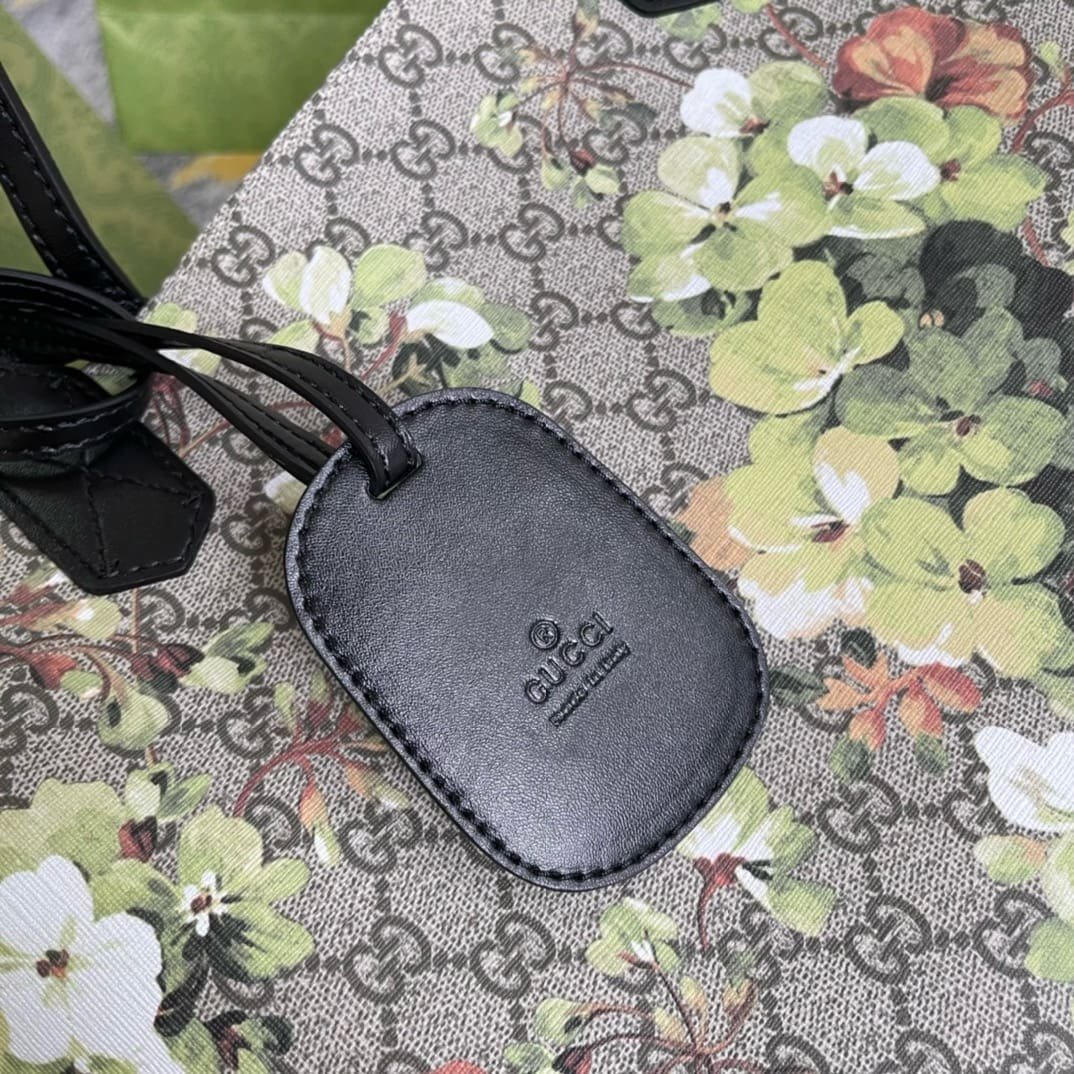 Gvc*1 Svp*me Monogram Blooms Medium Reversible Tote