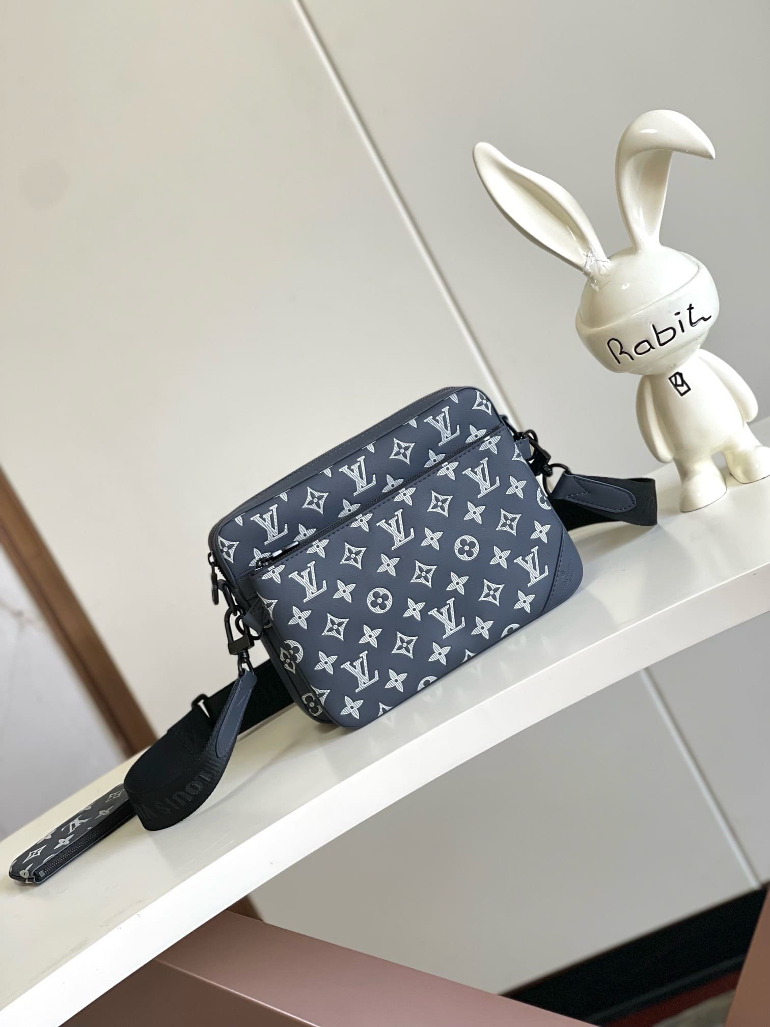 L0vis Vvtt0n M24753 Trio Messenger