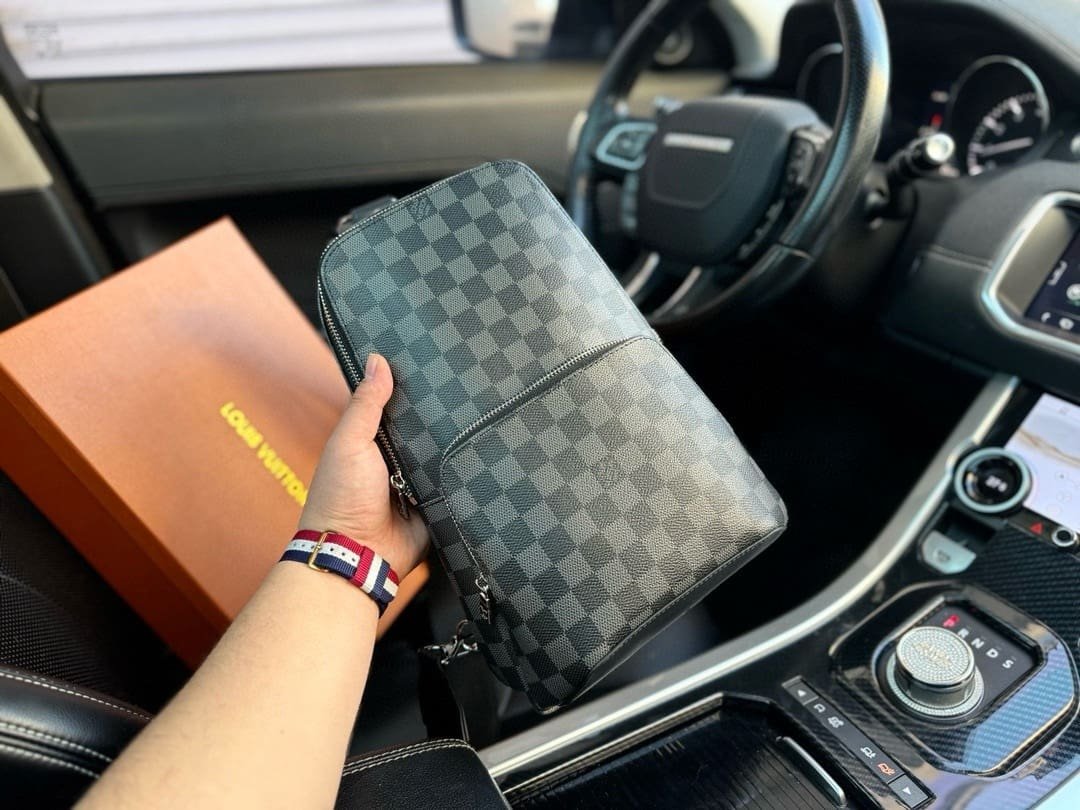 L0vis Vvtt0n Avenue Slingbag N41719