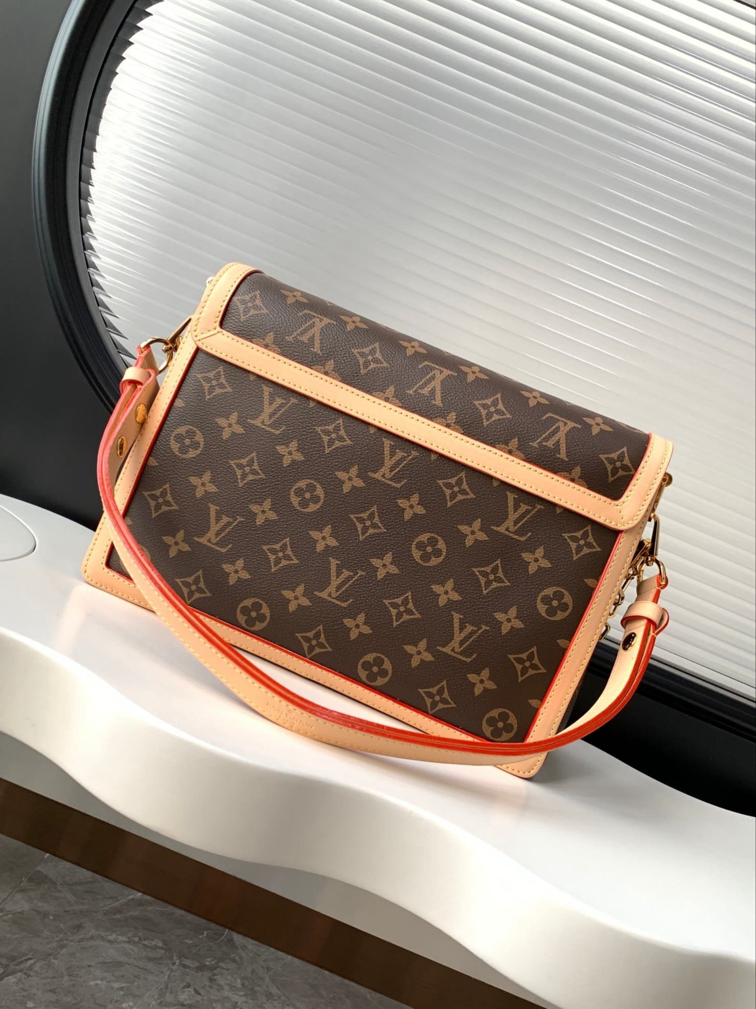 L0vis Vvtt0n M47149 Dauphine Soft GM