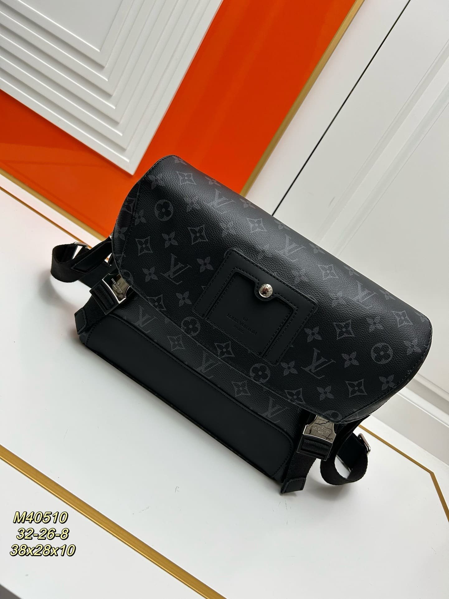 L0vis Vvtt0n Messenger MM Voyager M40510