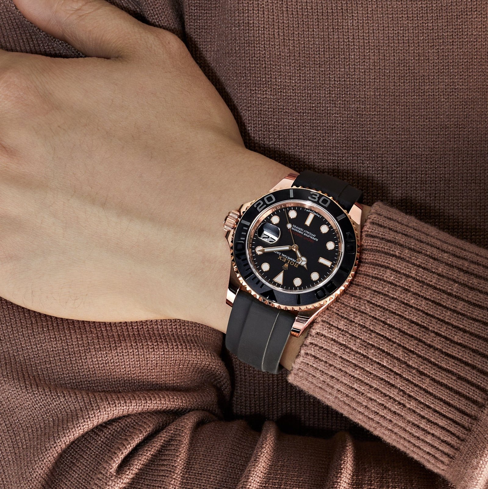 R01ex Yacht-Master 40 116655 Rose Gold Black Dial