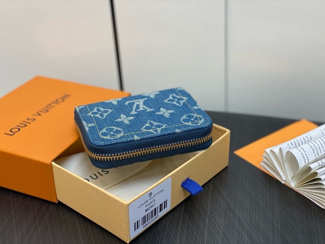 L0vis Vvtt0n M82957 Zippy Coin Purse