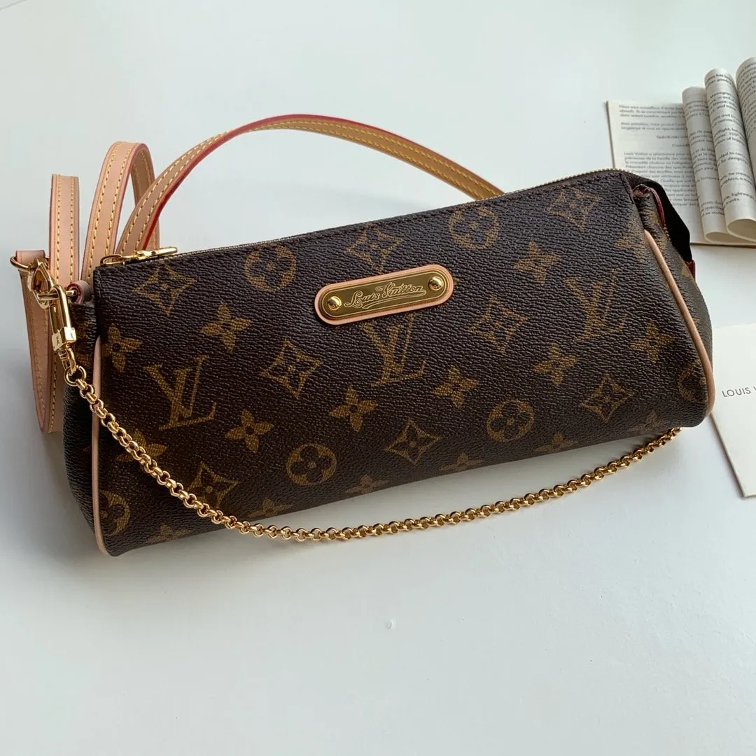 L0vis Vvtt0n EVA HANDBAG WALLET ON CHAIN M95567