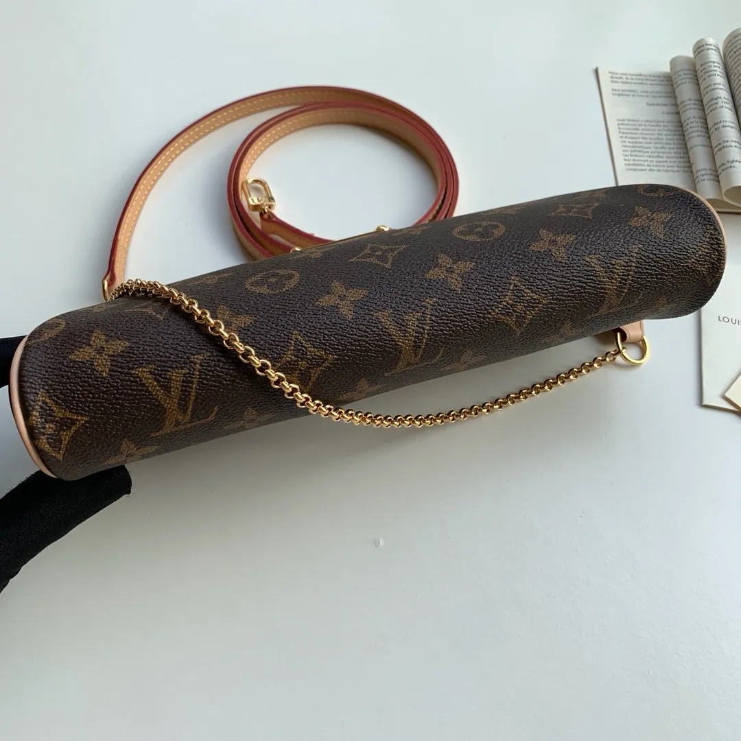 L0vis Vvtt0n EVA HANDBAG WALLET ON CHAIN M95567