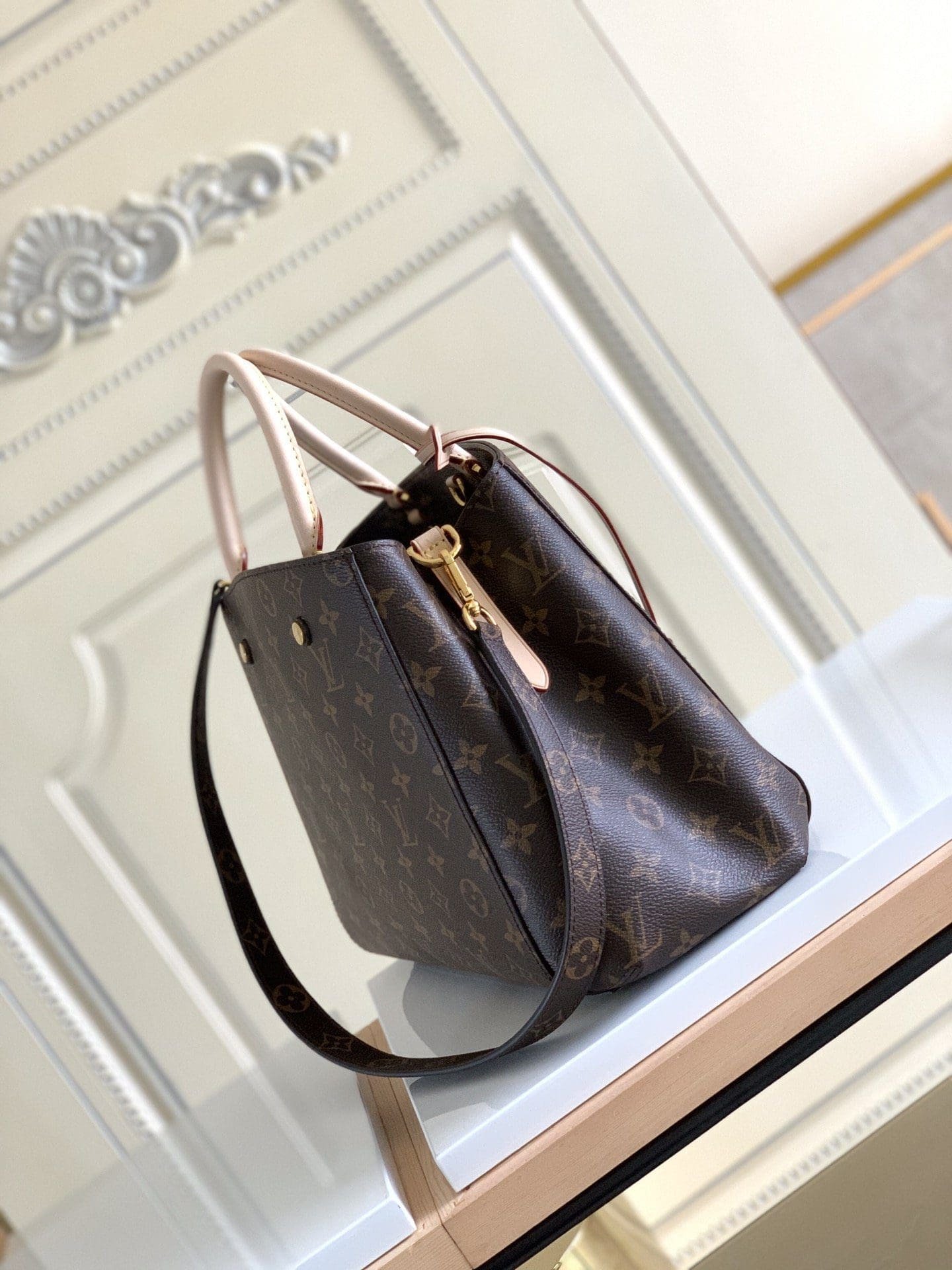 L0vis Vvtt0n Monogram Canvas Montaigne MM M41056