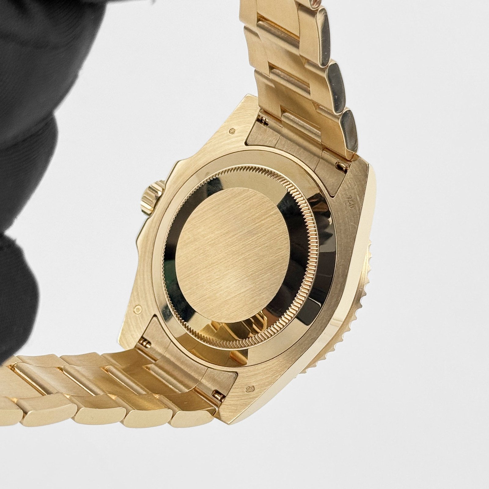 R01ex Submariner Date 116618LN Yellow Gold Black Dial (2015)